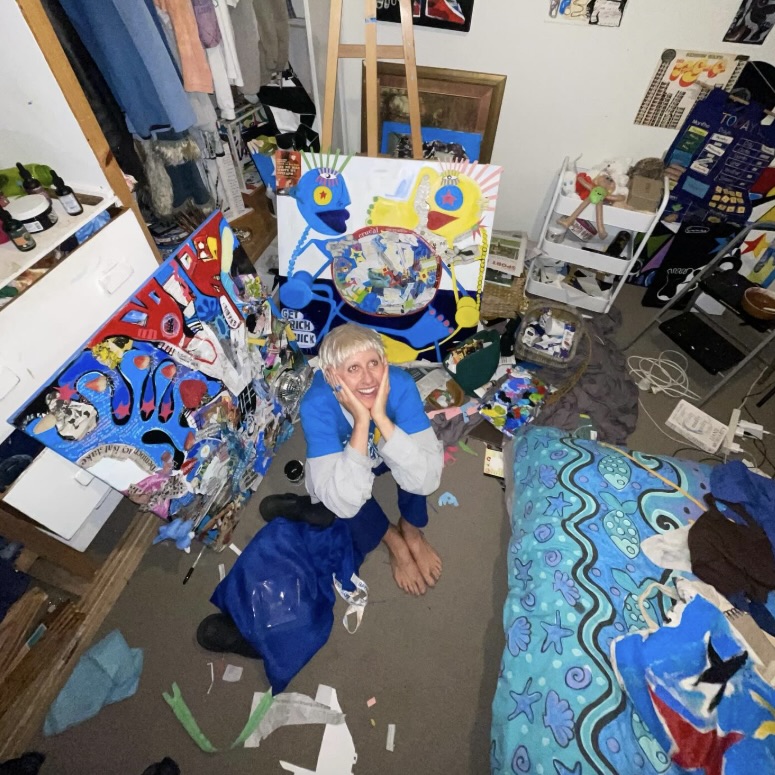 PLEASE I NEED A STUDIO I CANT SLEEP IN HERE ANYMORE
